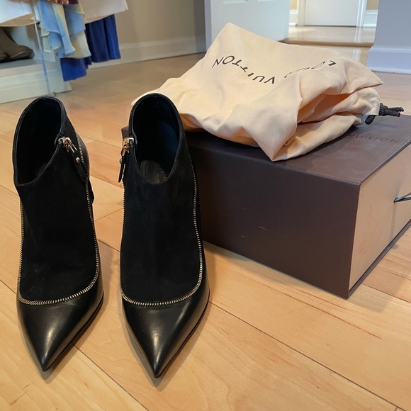AUTHENTIC * LOUIS VUITTON Booties Size 37 - Picture 8 of 8